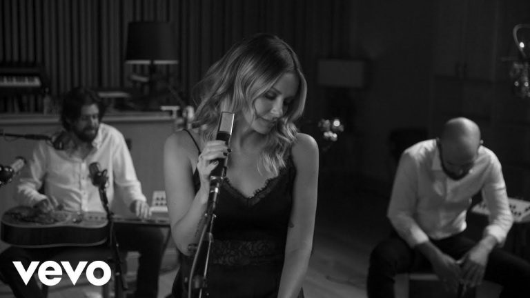 Carly Pearce – I Hope You’re Happy Now (Live)